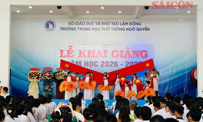  Lễ khai giảng tại Trường THPT Ngô Quyền 