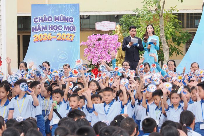 Học sinh lớp 1 Trường Tiểu học Trần Hưng Đạo. Ảnh: HOÀNG HÙNG