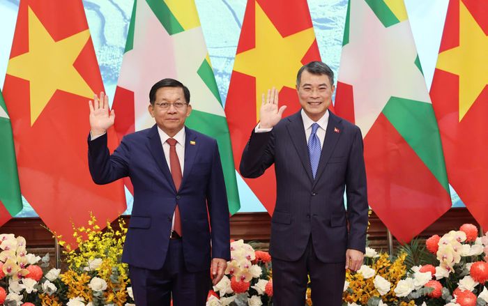 Thủ tướng Lê Minh Hưng hội kiến Tổng thống Myanmar Min Aung Hlaing, chiều 5-9. Ảnh: QUANG PHÚC
