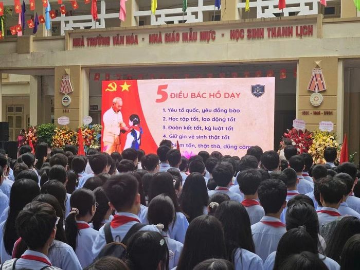 5 điều Bác Hồ dạy là kim chỉ nam để các học sinh trường THCS Kim Liên trở thành những học sinh có trí tuệ, nhân cách, có trách nhiệm và sẵn sàng hội nhập.