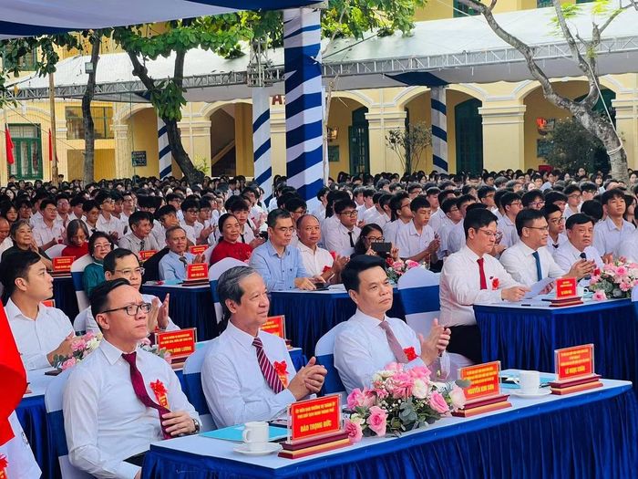 Đại biểu dự Lễ khai giảng Trường THPT Ngô Quyền năm học 2026-2027.