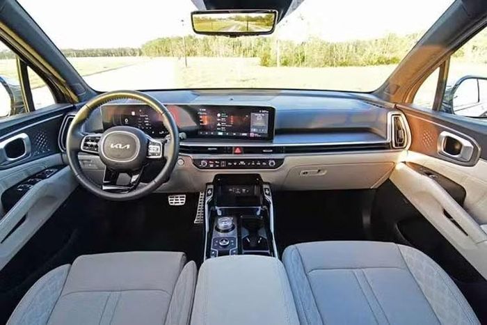 Hãng xe Hàn Quốc đã âm thầm nâng cấp công suất cho Kia Sorento Hybrid ở cả các phiên bản hệ động lực hybrid thường và hybrid plug-in tại châu Âu.