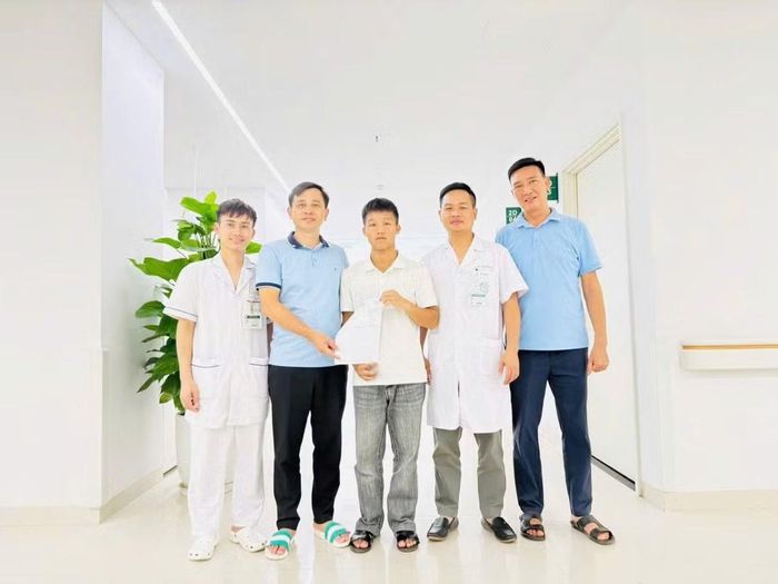 Bệnh nhi được ra viện sau 31 ngày điều trị - Ảnh BVCC