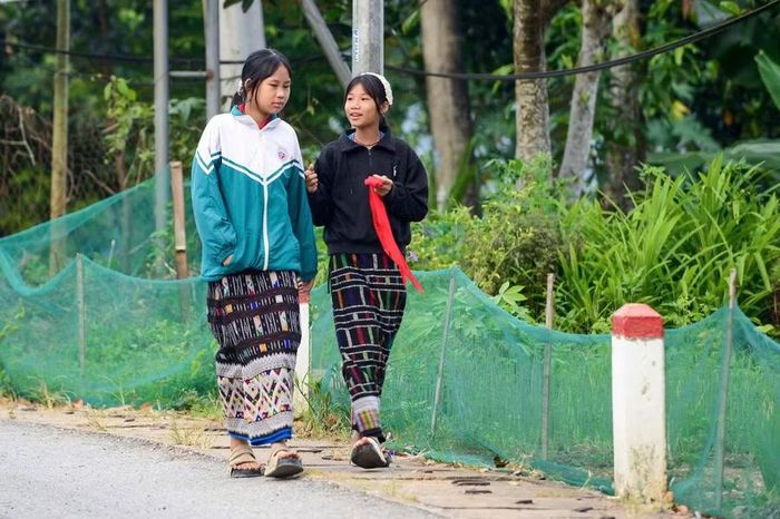 Có em mong sau này trở thành giáo viên để trở về dạy học cho trẻ em quê hương; có em ước mơ trở thành bác sĩ, bộ đội, công an...