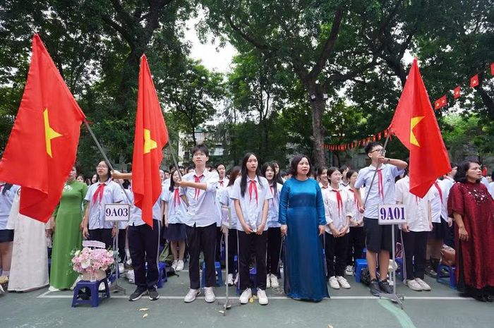 Trường THCS Kim Liên tạo môi trường giáo dục an toàn, tri thức, nhân cách và trách nhiệm.