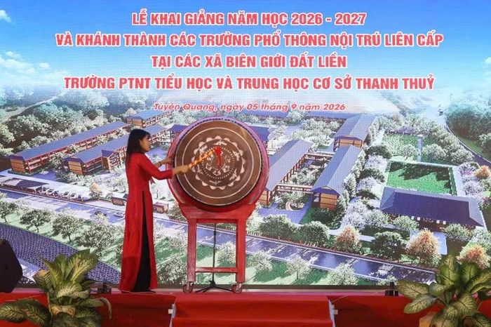 Tiếng trống khai trường rộn rã nơi biên cương Tuyên Quang.