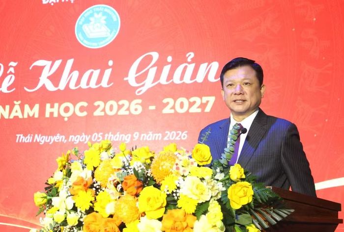 PGS.TS Hoàng Văn Hùng, Bí thư Đảng ủy, Giám đốc Đại học Thái Nguyên phát biểu tại chương trình.