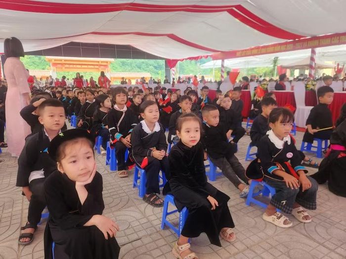 Học sinh được học tập, rèn luyện trong môi trường ổn định, nền nếp từ tiểu học lên THCS