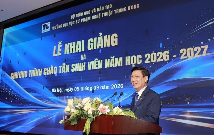 NGƯT.PGS.TS Đào Đăng Phượng - Bí thư Đảng ủy, Hiệu trưởng Trường Đại học Sư phạm Nghệ thuật Trung ương phát biểu tại buổi Lễ.