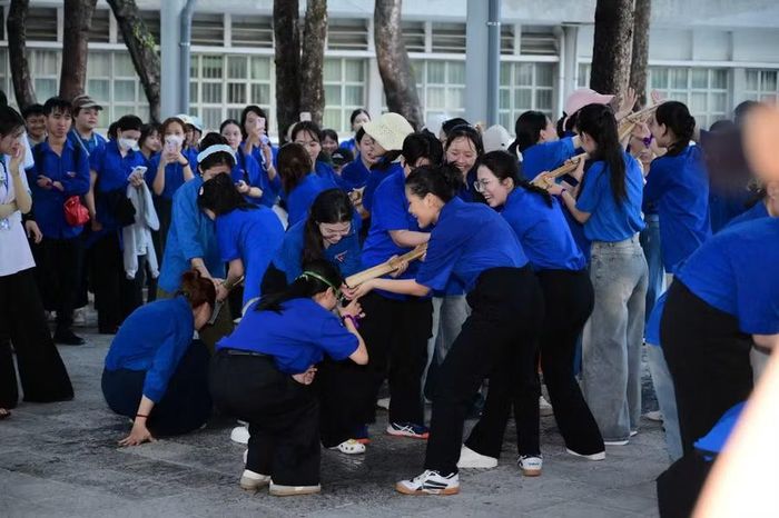 Nhiều trò chơi vui nhộn.