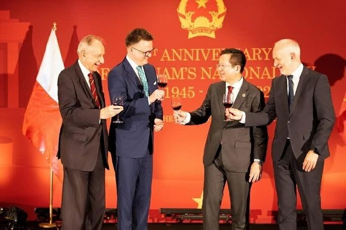 Các đại biểu tham dự Lễ kỷ niệm Quốc khánh.