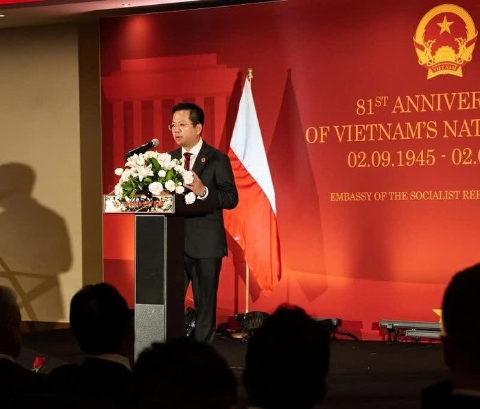 Đại sứ Hà Hoàng Hải ôn lại sự kiện lịch sử ngày 2/9/1945, khi Chủ tịch Hồ Chí Minh đọc bản Tuyên ngôn độc lập khai sinh ra nước Việt Nam Dân chủ Cộng hòa.