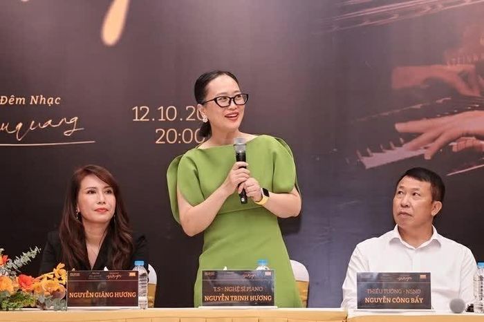 Tiến sĩ, nghệ sĩ Piano Nguyễn Trinh Hương - con gái đầu của nhạc sĩ Phú Quang chia sẻ về chương trình. (Ảnh: Vi Vi)
