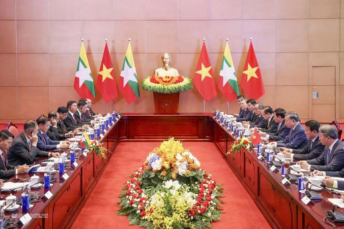 Tổng Bí thư, Chủ tịch nước Tô Lâm và Tổng thống Myanmar Min Aung Hlaing hội đàm.