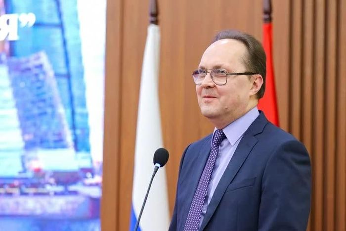 Đại sứ Nga tại Việt Nam Gennady Stepanovich Bezdetko. (Ảnh: Chu Văn)