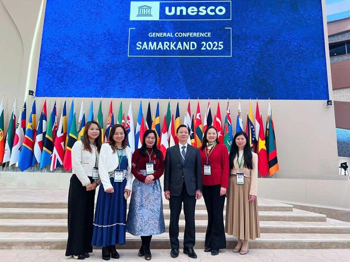 Chủ tịch Ủy ban quốc gia UNESCO, Thứ trưởng Ngoại giao Ngô Lê Văn dẫn đầu đoàn đại biểu tham dự Kỳ họp Đại hội đồng UNESCO lần thứ 43 tại Samarkand, Uzbekistan vào tháng 11/2025.