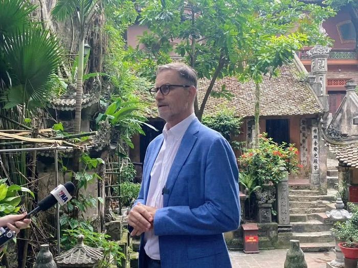  Đại sứ Olivier Brochet chia sẻ về triển vọng hợp tác Việt Nam, Pháp trong giai đoạn mới. (Ảnh: Mai Liên) 