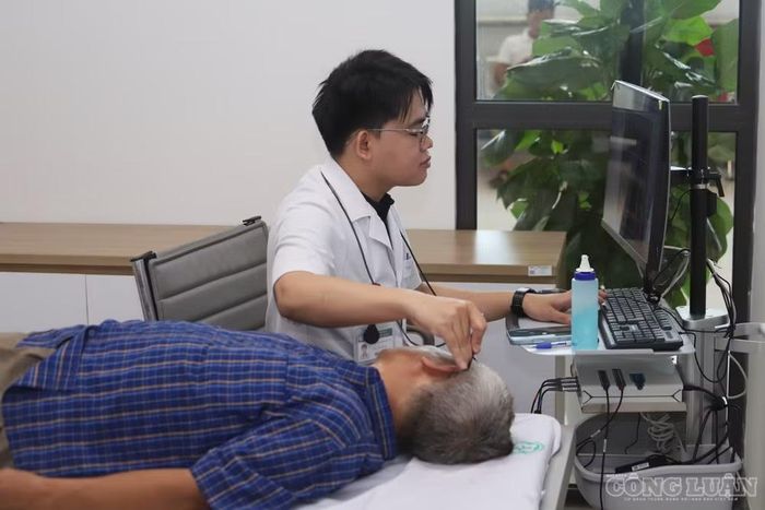 Việc kiểm tra nhằm đánh giá khách quan kiến thức và kỹ năng chuyên môn cần thiết của bác sĩ trước khi hành nghề, qua đó góp phần kiểm soát chất lượng nguồn nhân lực y tế và bảo đảm an toàn cho người bệnh.