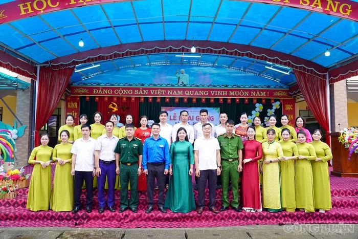 Năm học mới bắt đầu. Ảnh: Nguyễn Mạnh