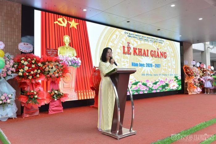 Bà Nguyễn Thanh Vân, Hiệu trưởng Trường Tiểu học Nguyễn Trãi.