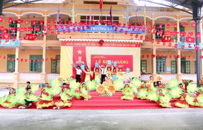 Một số hình ảnh buổi Lễ khai giảng năm học mới tại Trường TH Đăng Châu, Tuyên Quang. Ảnh: Ngọc Hà
