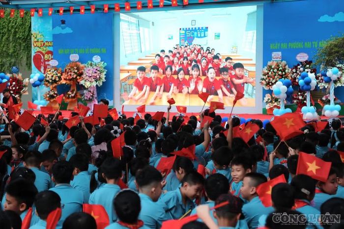 Sau sáp nhập, số lượng học sinh của trường tăng lên và đây cũng là lần đầu tiên hai phân hiệu cùng tổ chức lễ khai giảng.