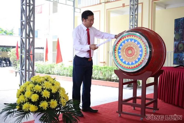 Tiếng trống khai giảng năm học mới tại các trường vang lên báo hiệu một mùa bội thu cho ngành giáo dục tỉnh Phú Thọ.