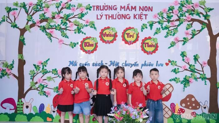 Trường mầm non Lý Thường Kiệt - xã Yên Mỹ đón các em học sinh tựu trường.