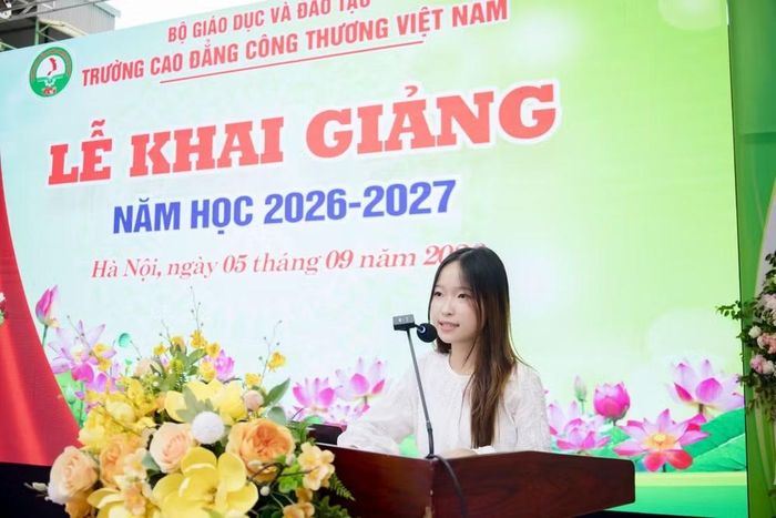 Cựu học sinh Quách Thị Phương Thảo – lớp VCI 12C9 phát biểu cảm nghĩ