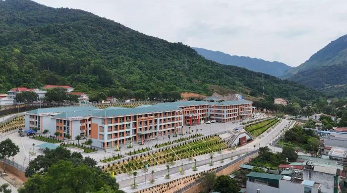 Toàn cảnh Trường Phổ thông nội trú Tiểu học và Trung học cơ sở Petrovietnam - Phong Thổ