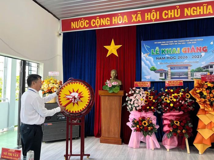  Tiếng trống khai giảng vang lên bắt đầu năm học mới 