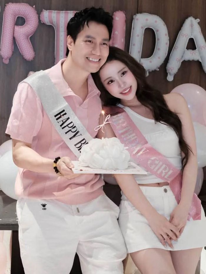 Khoảnh khắc ngọt ngào của Quỳnh Nga và Việt Anh.