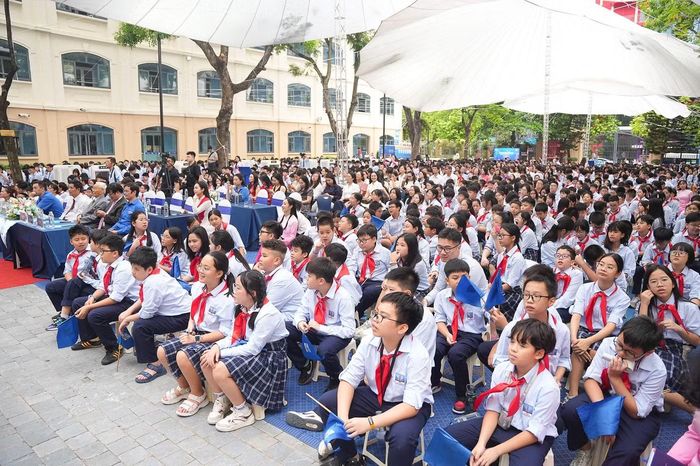 Lễ khai giảng năm học 2026 - 2027 tại Trường THCS và THPT Nguyễn Siêu (Hà Nội).