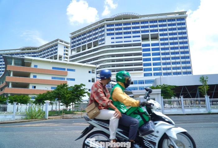 Bệnh viện đa khoa Bình Dương được xác định là cơ sở trọng điểm của cụm y tế vùng Đông Nam TPHCM. Ảnh: Nguyễn Tiến.