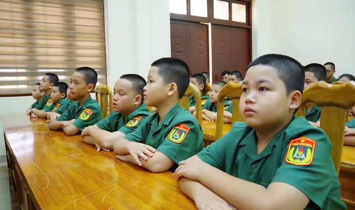 Học sinh Trường Thiếu sinh quân miền Bắc khai giảng năm học mới