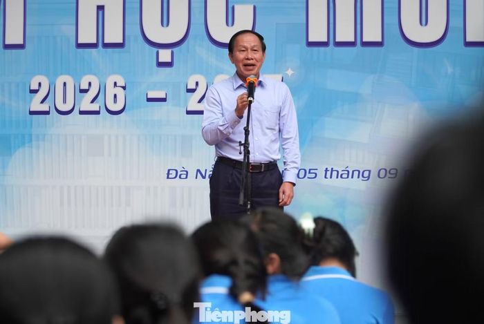 Chiều 5/9, Phó Thủ tướng Lê Tiến Châu đã đến dự lễ chào mừng năm học mới 2026 - 2027 tại trường Hy Vọng (phường Ngũ Hành Sơn, thành phố Đà Nẵng). Ảnh: Thanh Hiền.