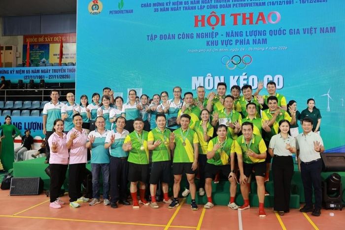 Đội kéo co nam PVFCCo - Phú Mỹ chung sức, đồng lòng bảo vệ ngôi vương lần thứ 4 liên tiếp.
