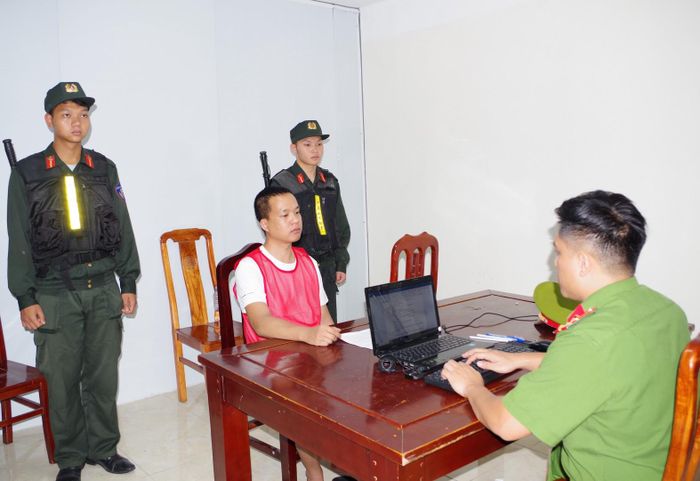 Đối tượng Nguyễn Văn Cương tại Cơ quan Cảnh sát điều tra Công an tỉnh Ninh Bình. Ảnh: Bộ Công an