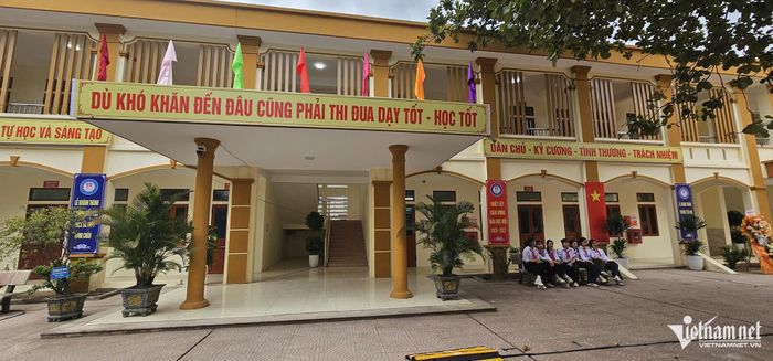 Phong trào thi đua của thầy và trò trường Minh Châu