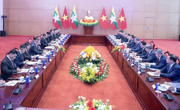 Hội đàm cấp cao giữa hai nước