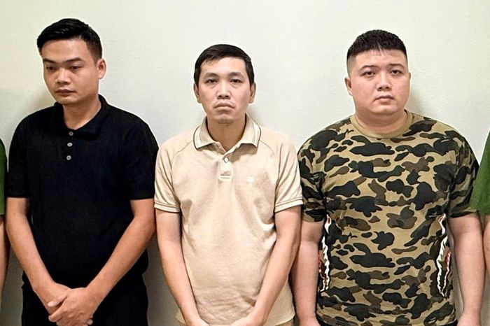 Các đối tượng tại cơ quan công an. Ảnh: CACC