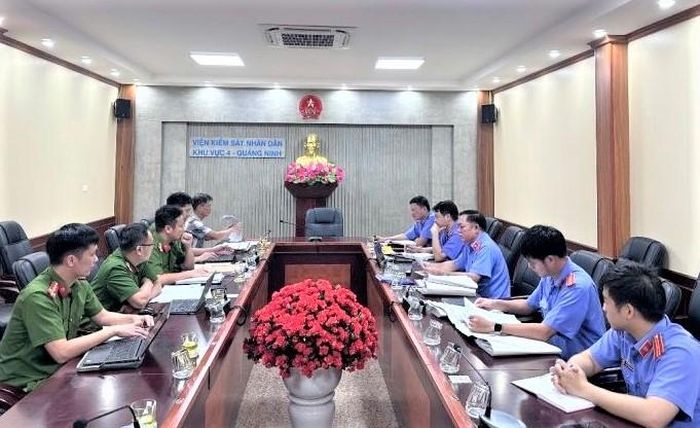  Hai đơn vị trao đổi họp bàn tháo gỡ khó khăn vướng mắc.