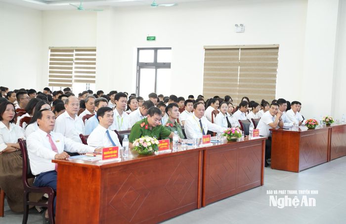 Các đại biểu dự lễ khai giảng năm học mới của Trường Cao đẳng Việt - Đức. Ảnh: Nguyễn Toàn