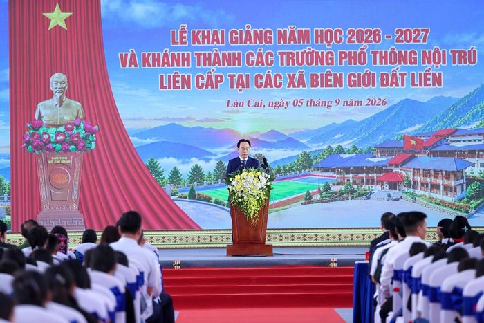 Bộ trưởng Bộ GD&ĐT Hoàng Minh Sơn đọc thư của Tổng Bí thư, Chủ tịch nước Tô Lâm. Ảnh: chinhphu.vn/Nhật Bắc