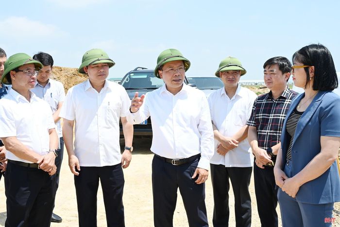 Bí thư Tỉnh ủy Hà Tĩnh Nguyễn Duy Lâm và đoàn công tác kiểm tra tình hình thực hiện, triển khai dự án Đầu tư xây dựng và kinh doanh hạ tầng KCN Gia Lách mở rộng.