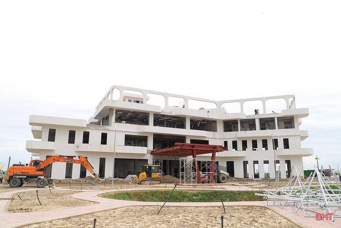 Ngày 15/9/2026, chủ đầu tư dự kiến đưa nhà điều hành dự án vào khai thác.