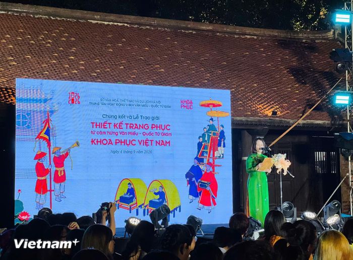 Tiến sỹ Đường Ngọc Hà, Phó Giám đốc Trung tâm Hoạt động Văn hóa Khoa học Văn Miếu - Quốc Tử Giám, Phó Trưởng Ban tổ chức cuộc thi phát biểu tại sự kiện tối qua, ngày 4/9/2026. (Ảnh: Mai Mai/Vietnam+)