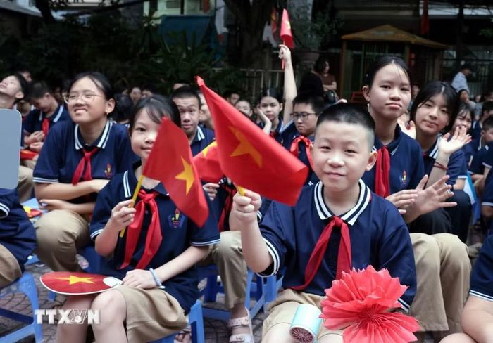 Các em học sinh trường Phổ thông Cơ sở Xã Đàn ngày khai giảng. (Ảnh: Trần Việt/TTXVN)