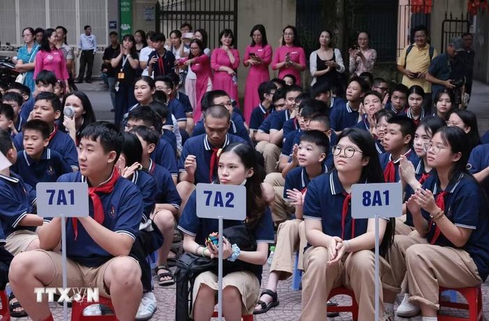 Các em học sinh trường Phổ thông Cơ sở Xã Đàn ngày khai giảng. (Ảnh: Trần Việt/TTXVN)