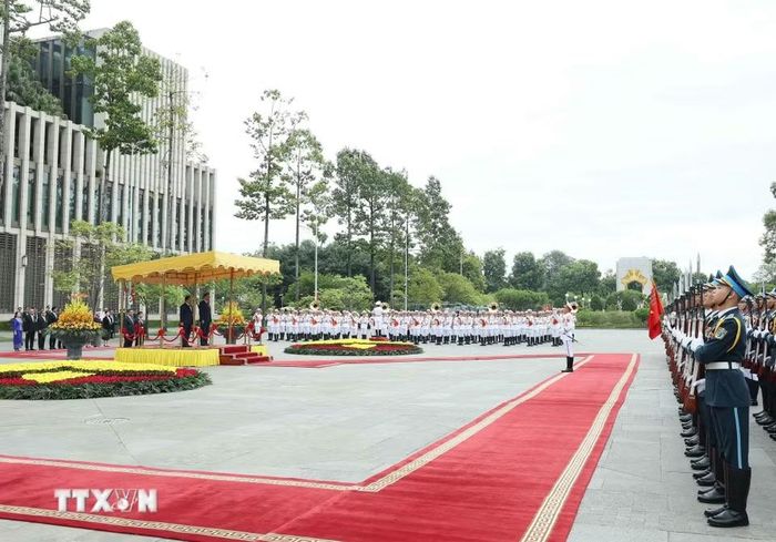Lễ đón trọng thể Tổng thống Cộng hòa Liên bang Myanmar Min Aung Hlaing và Phu nhân thăm chính thức Việt Nam. (Ảnh: Thống Nhất, Phạm Kiên/TTXVN)